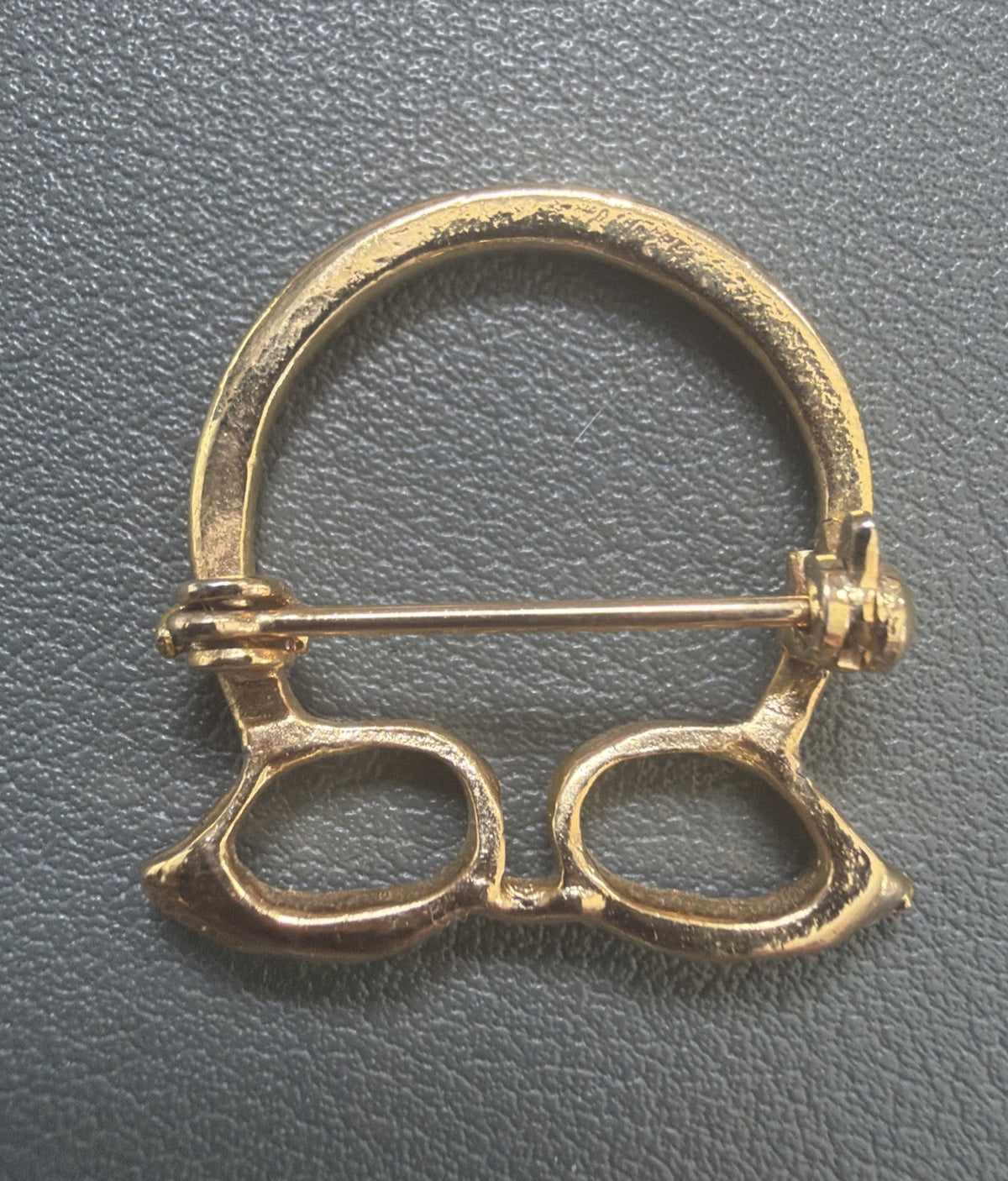 Vintage Novelty Petite Gold Tone Eyeglass Brooch Pin Faux Pearl Glasses