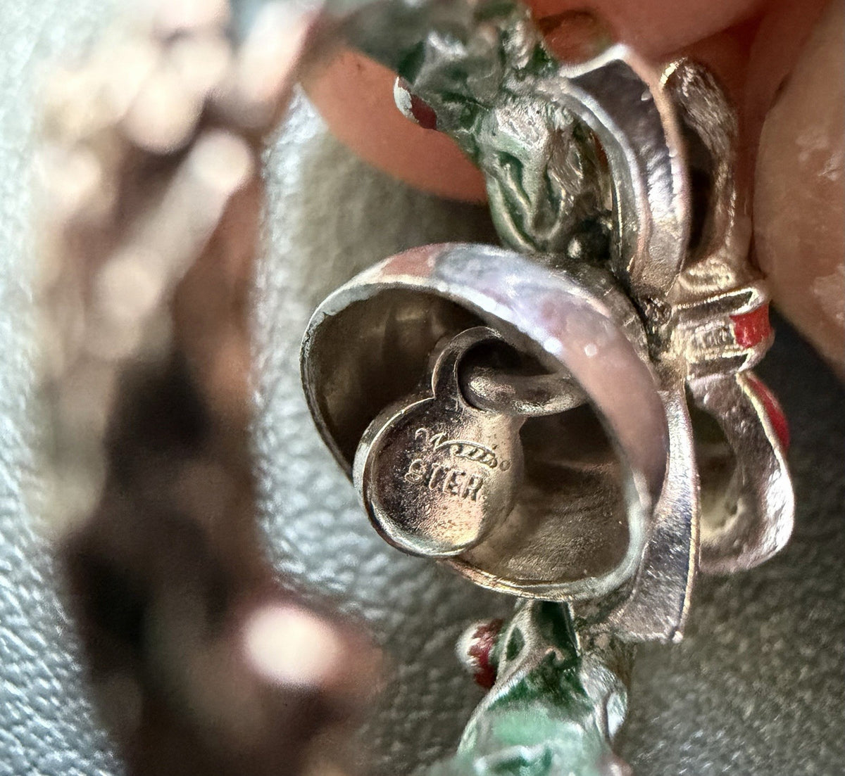 Vintage Sterling Silver Enamel Christmas Wreath With Bell Pendant 3/4”