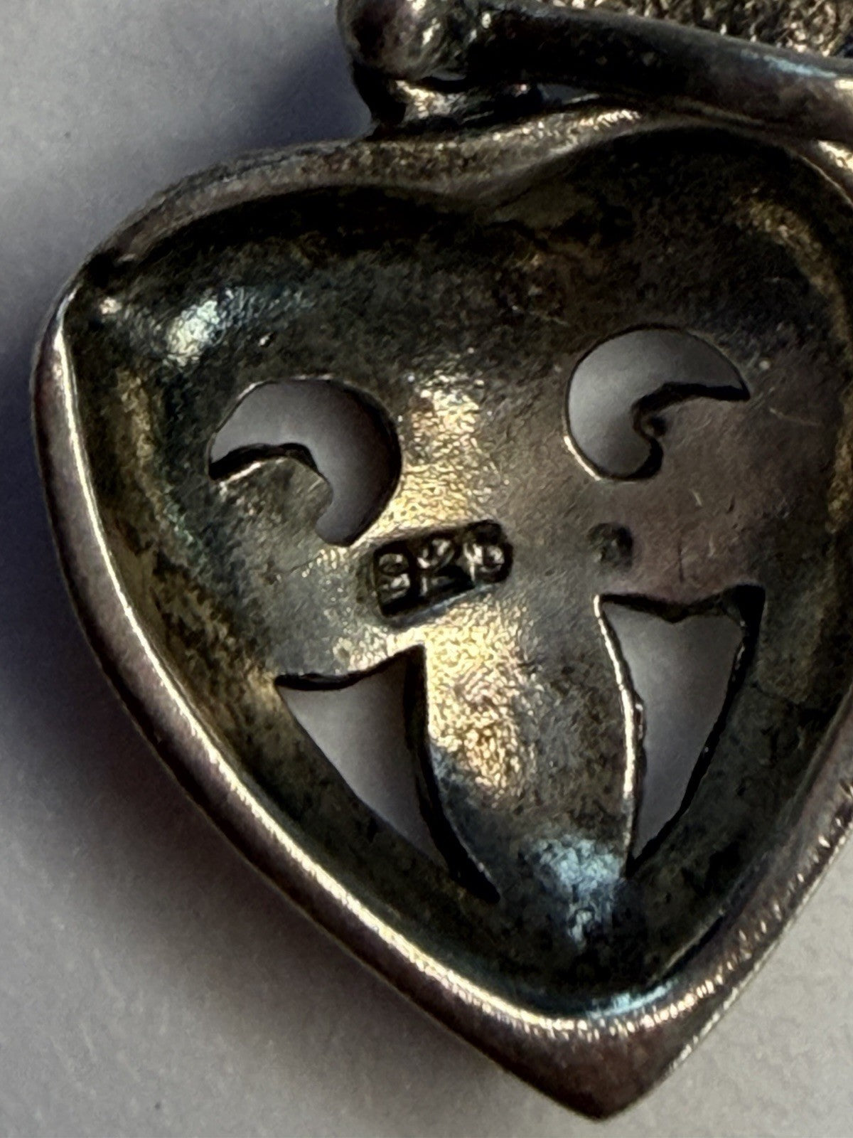 VTG Petite Sterling 925 Marcasite heart flower pendant