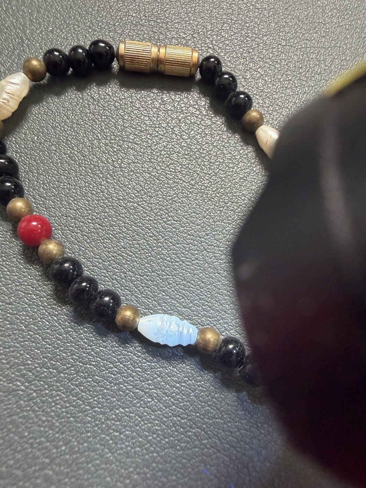 Vintage Beaded Bracelet Black White Red Gold Tone Barrel Screw Clasp