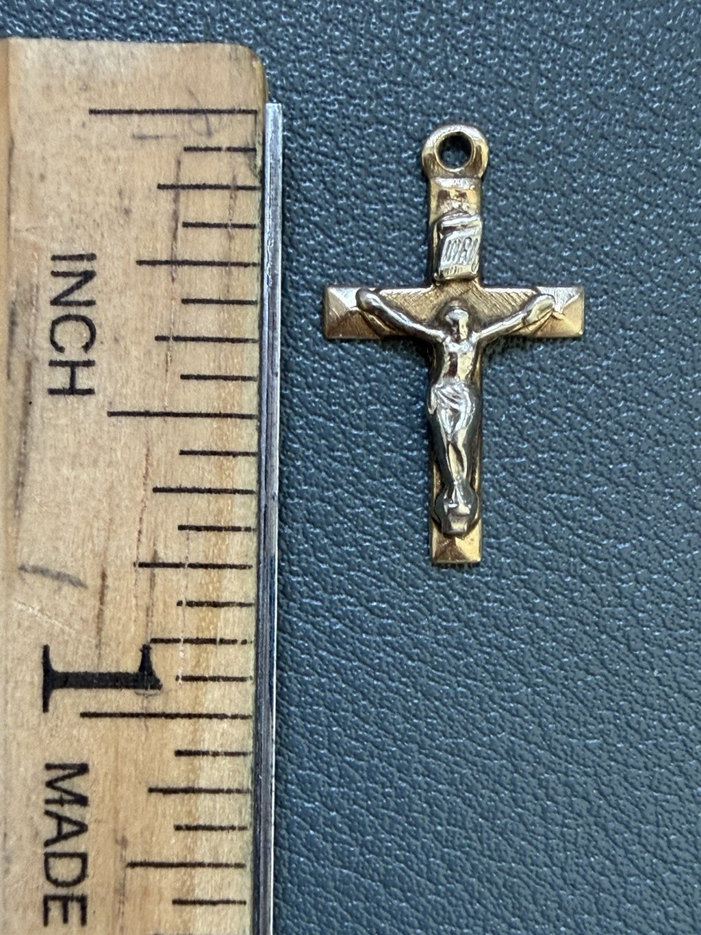 14K Yellow Gold INRI Crucifix Cross Pendant Charm Jesus Christ Vintage