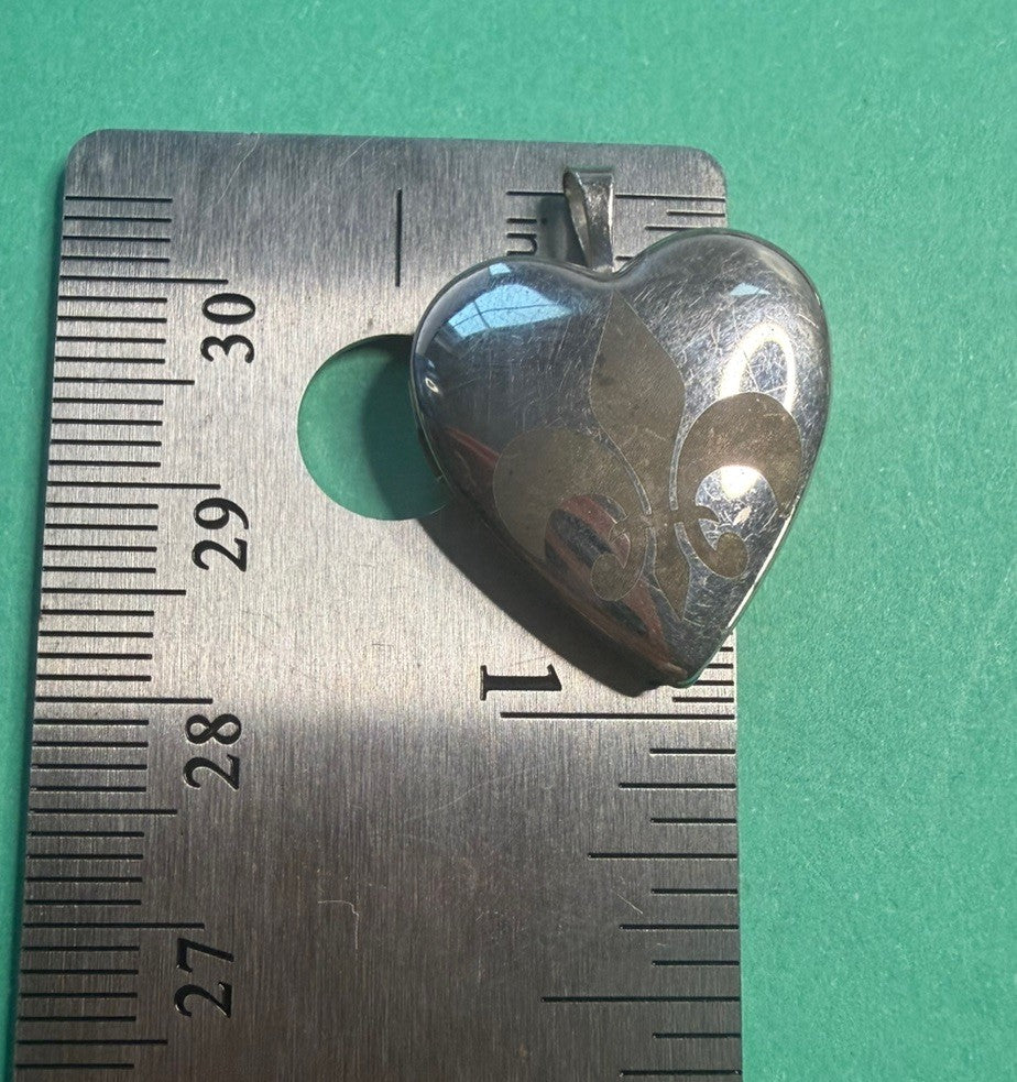Vintage TFC 925 Sterling Silver fleur-de-lis Heart Locket Pendant 