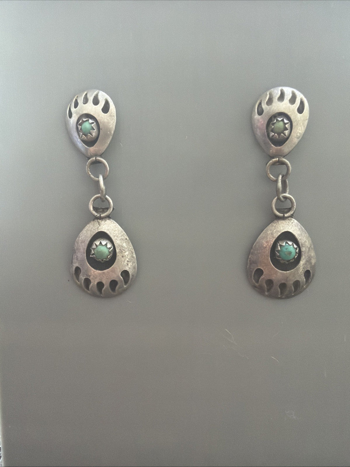 NATIVE AMERICAN STERLING DANGLING DOUBLE BEAR CLAW PIERCED EARRINGS
