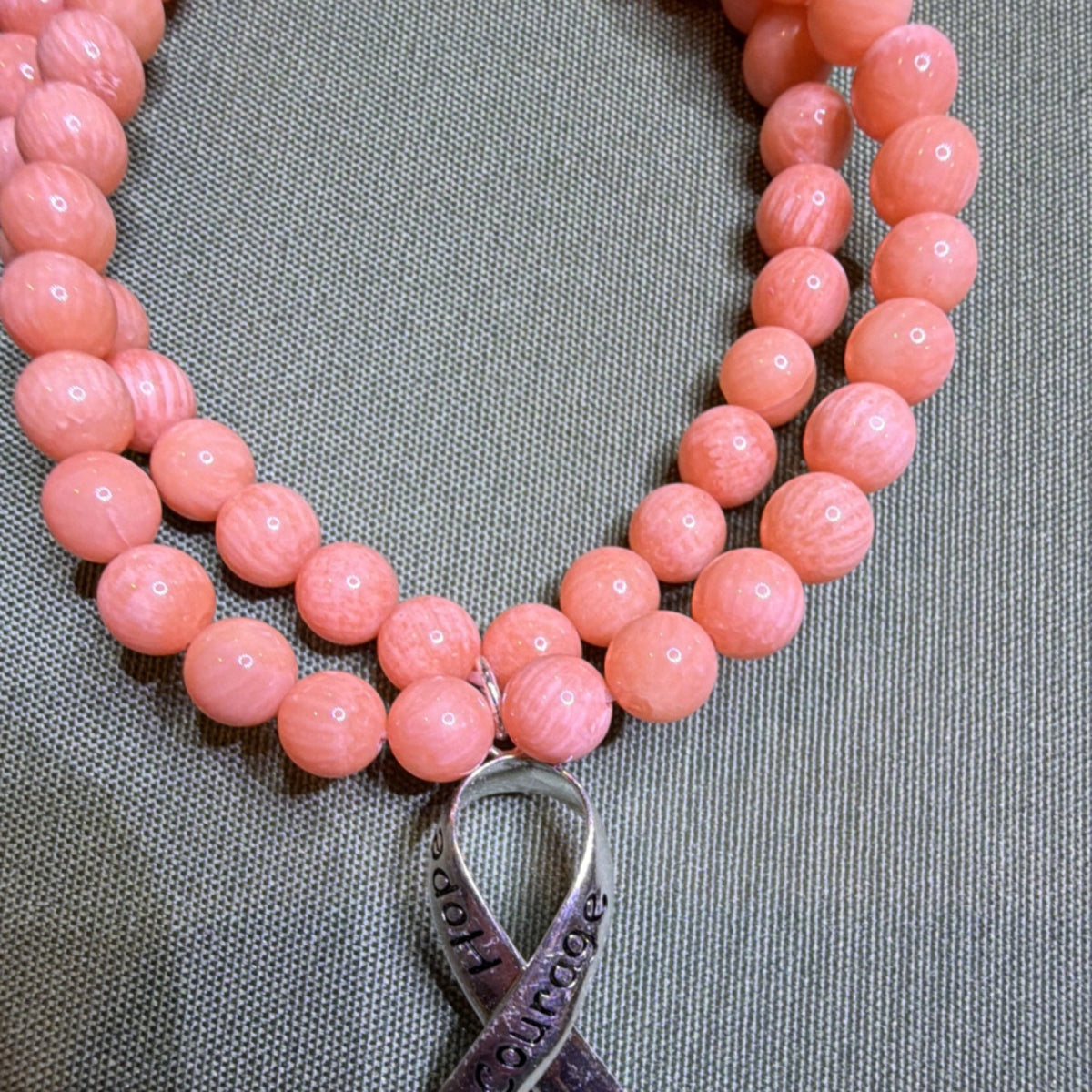 Pink Beaded Stretch Charm Bracelet Awareness Dangle ‘Courage’ Ribbon 6 1/4"
