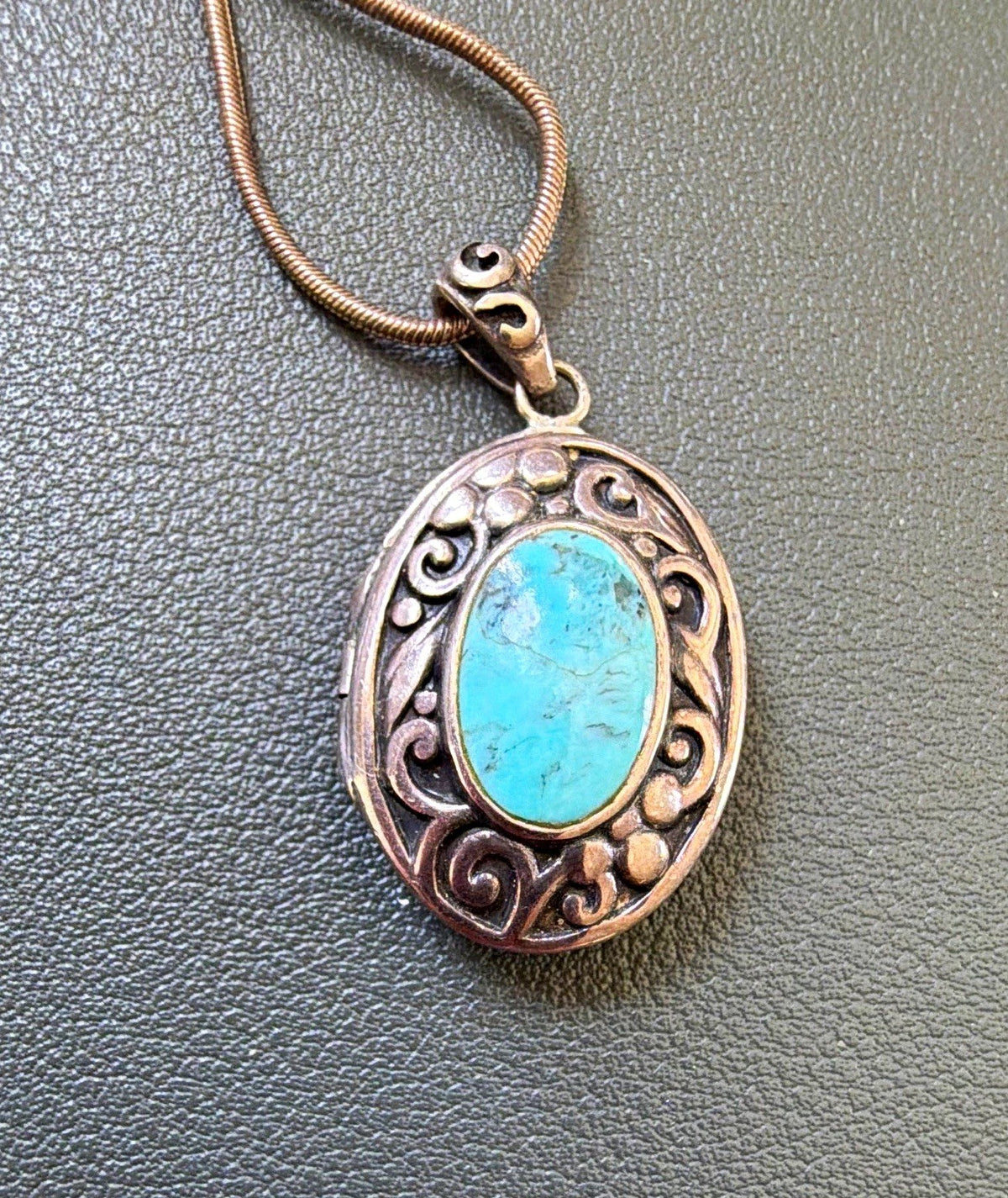 925 Sterling Silver Oval Turquoise Locket Pendant Necklace 18in Snake Chain 