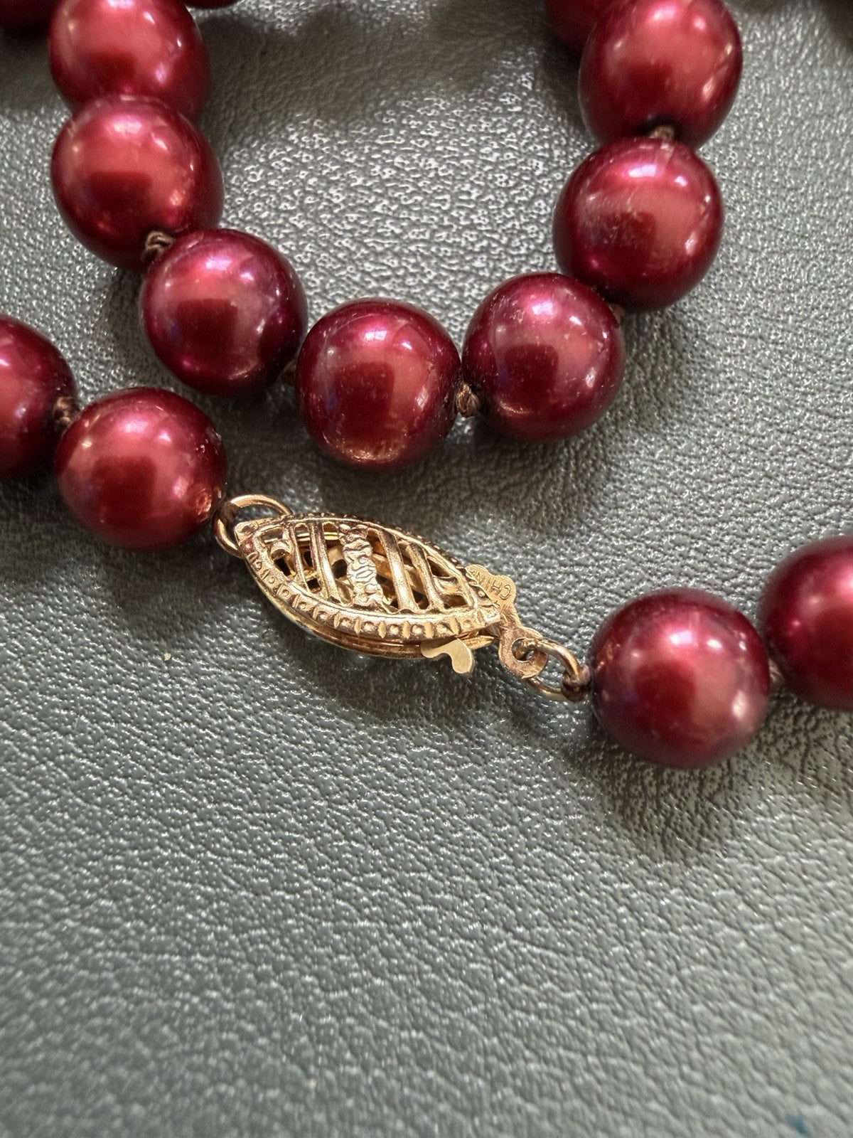 Beautiful burgundy red dyed cultured pearl 14K gold hand knotted necklace 17in