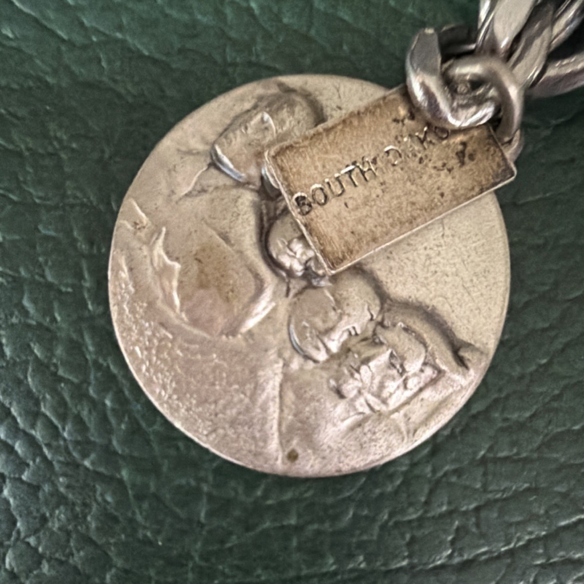 Vintage Sterling Silver Mt Rushmore Medallion charm South Dakota Souvenir