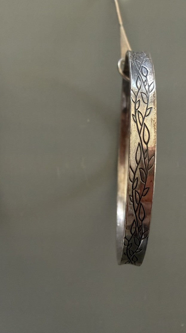 Vintage Silpada Sterling Silver 925 Engraved Etched Hoop Hook Earrings 1.59 in