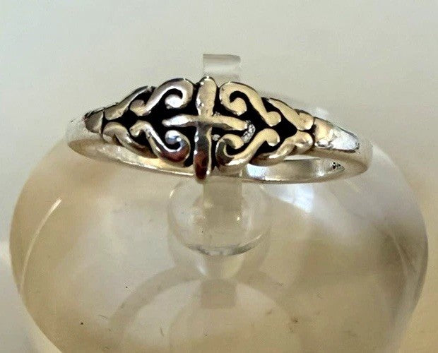 Signed 925 Sterling Silver Scrollwork cross Band Ring Sz 6.25