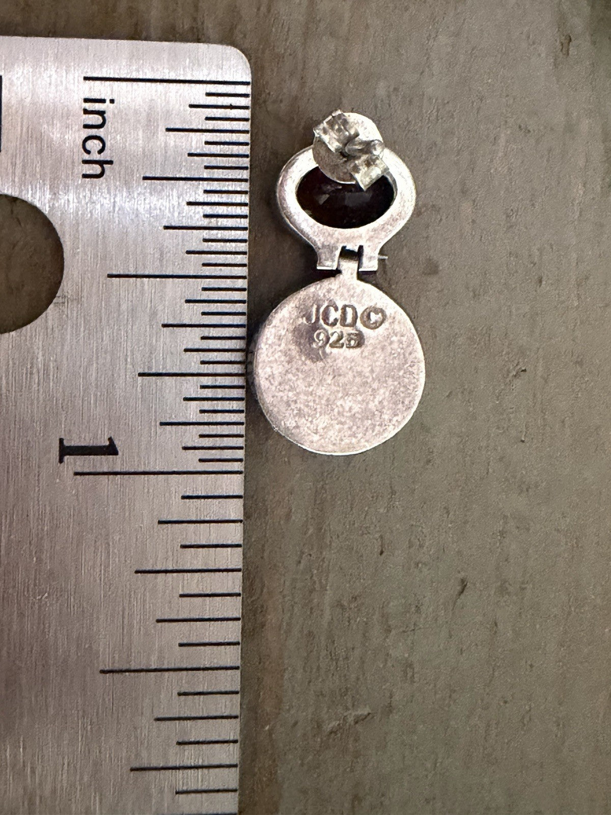 JCD Sterling Silver 925 Dangle Earrings garnet and onyx  Oval Stone post back