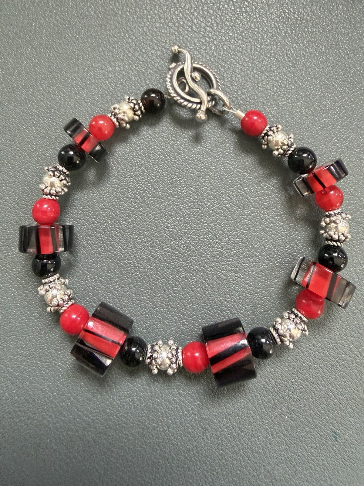 Red And Black Glass Murano Style Bead Sterling Silver Toggle Bracelet 6.5inch