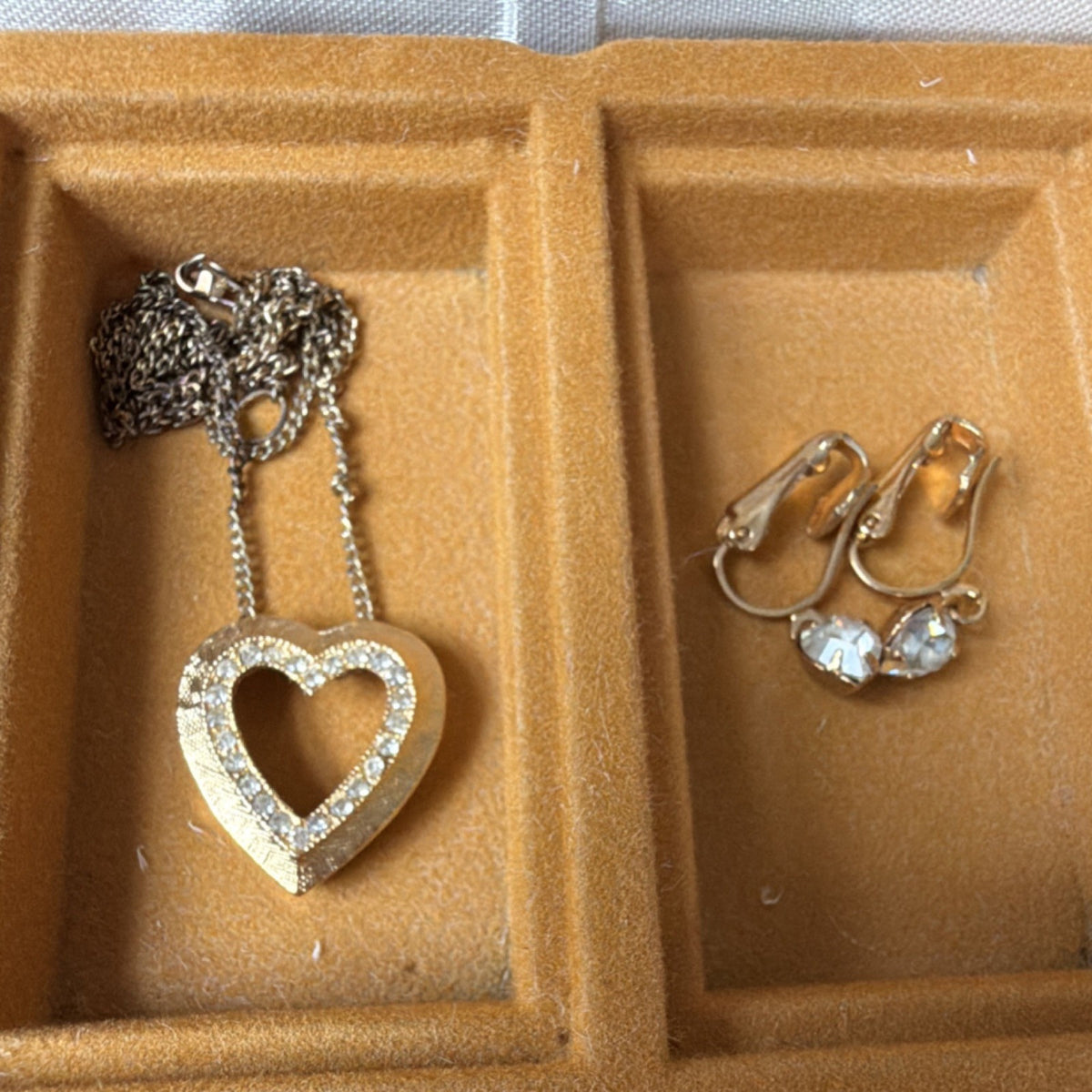 Vintage Jeweline Originals Rhinestone Heart Necklace Earrings Set MCM Boxed