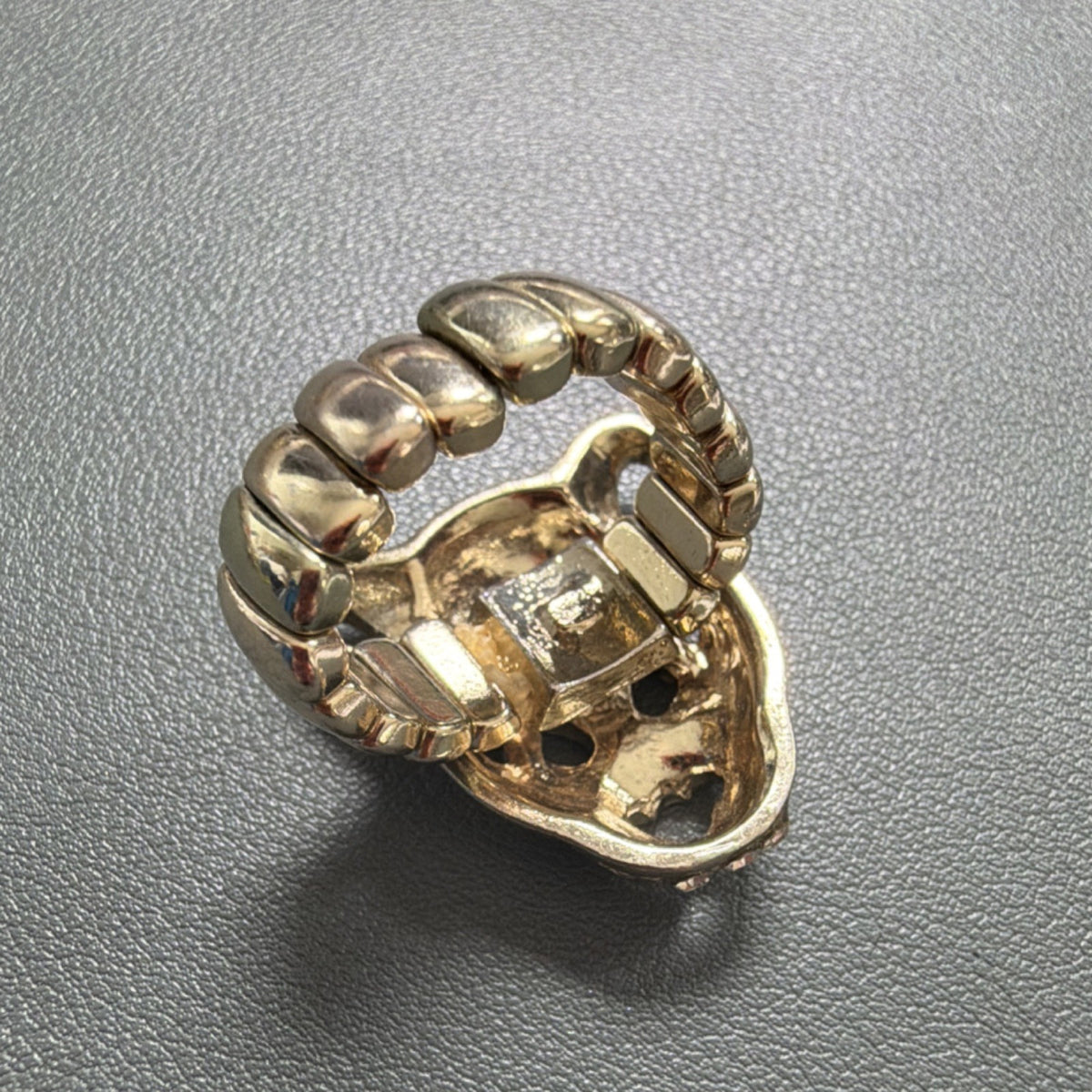 Gold Tone Leopard Head Statement Ring Sz 8 Animal Style stretch ring