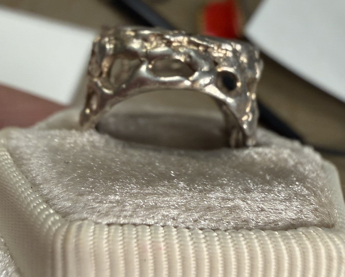 Vintage Silver Tone Laurel Wreath Crown Ring Unisex Raised Center Design
