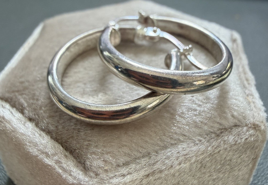 FAS 925 STERLING SILVER ELEGANT HOOP PIERCED EARRINGS