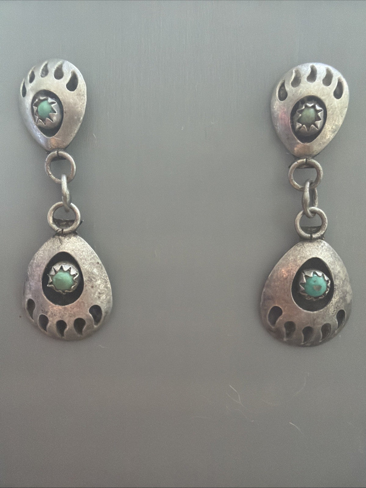 NATIVE AMERICAN STERLING DANGLING DOUBLE BEAR CLAW PIERCED EARRINGS