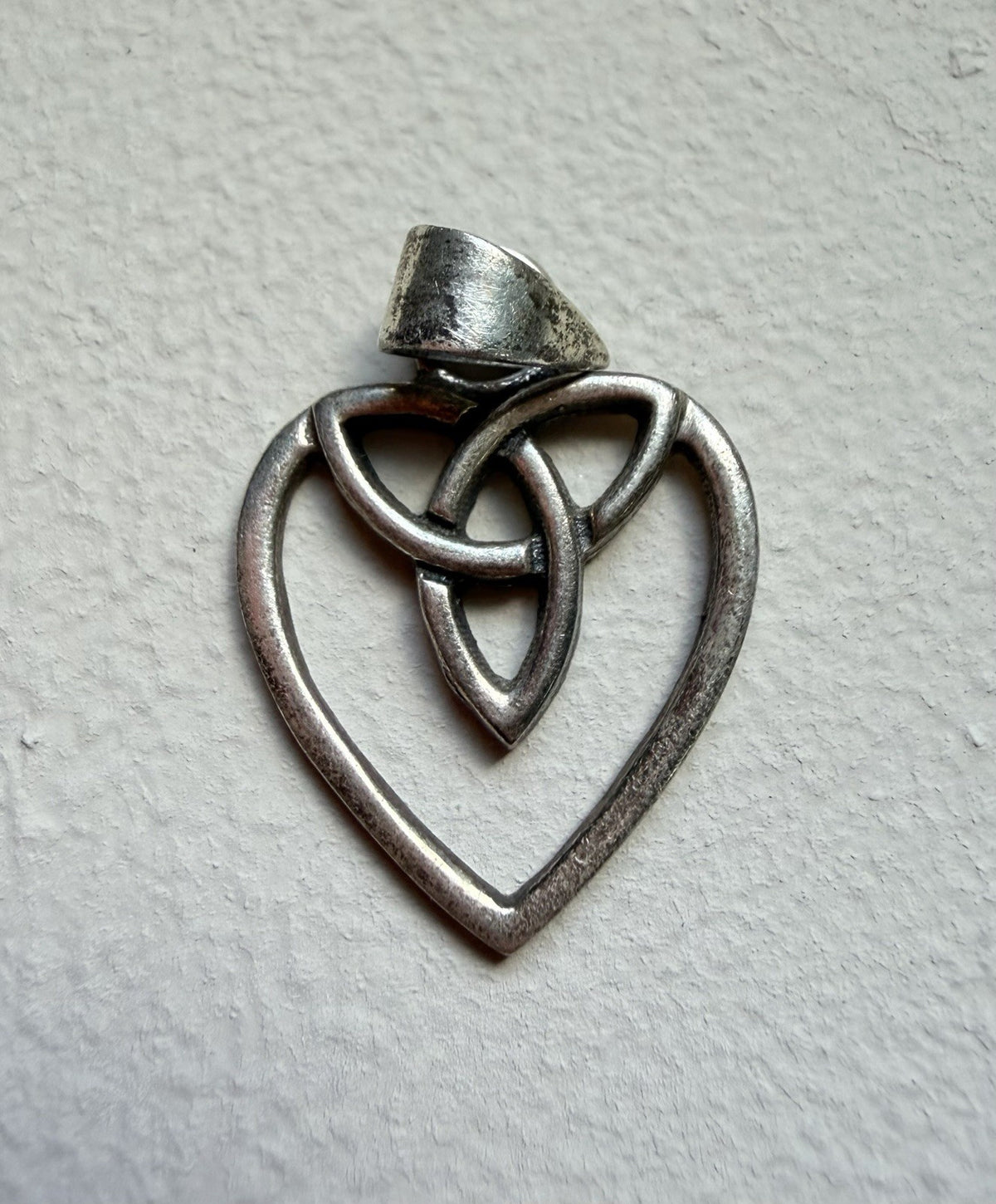 Solid 925 Sterling Silver Triquetras Celtic Heart Love Charm Pendant