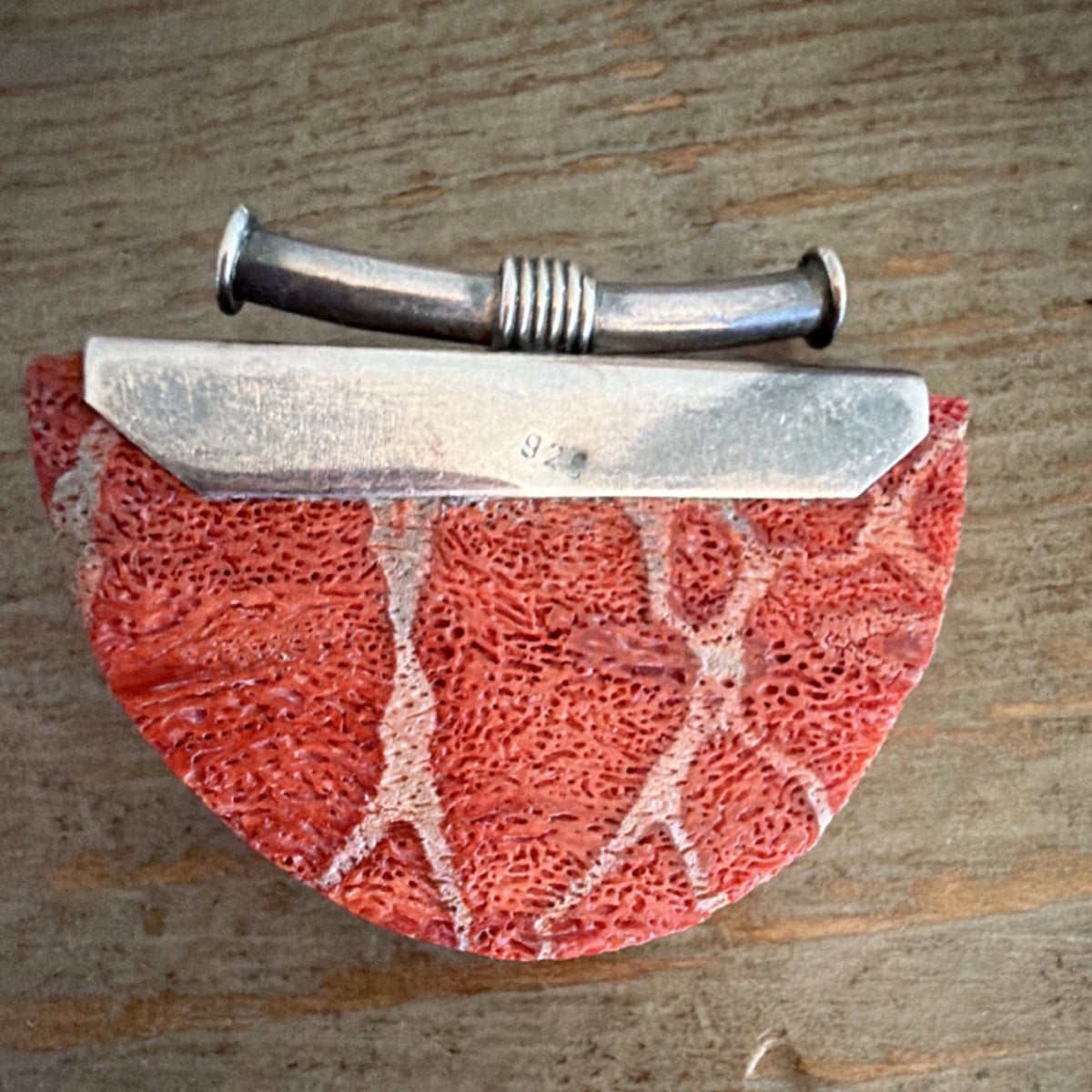Vintage 925 Sterling Silver Sponge Coral Black Stone Modernist Brooch pendant 