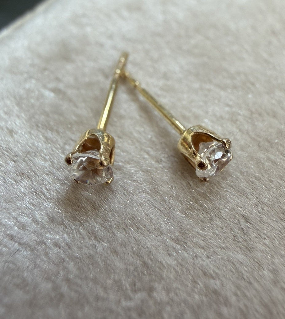 14K Yellow Gold Marked 585 Round 3mm Cz Stud Earrings