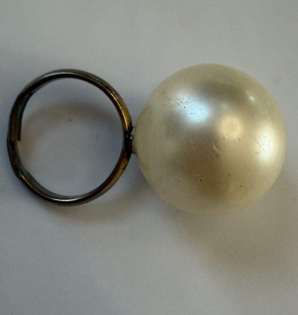 Very Large Solitaire Pearl Silver-tone Ring Adjustable Band