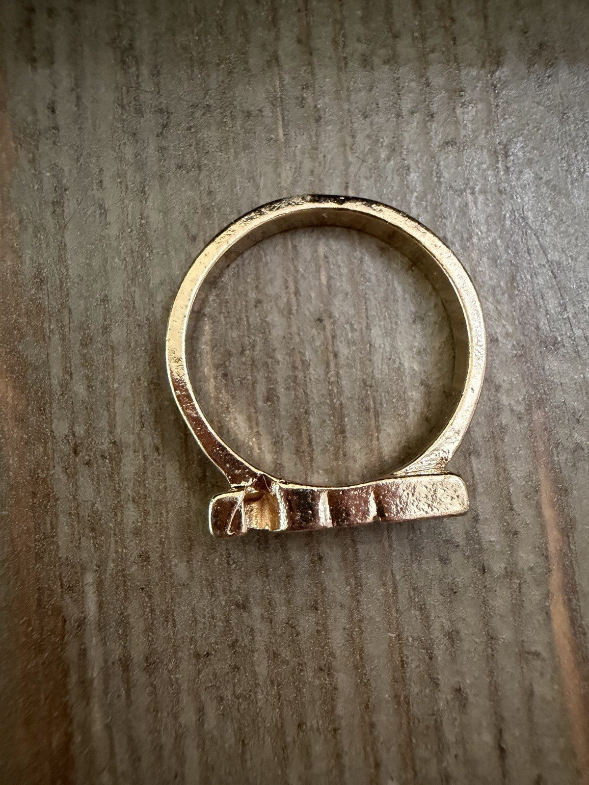 Gold Tone Metal Band Statement Ring LOVE Design Fashion Size 5.25 band style 