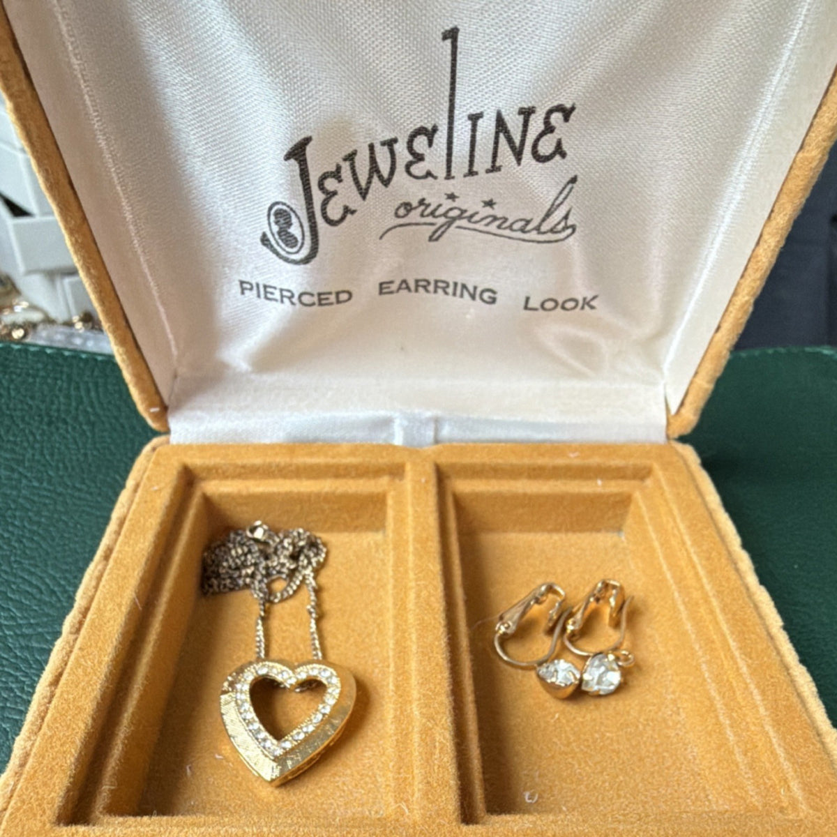 Vintage Jeweline Originals Rhinestone Heart Necklace Earrings Set MCM Boxed
