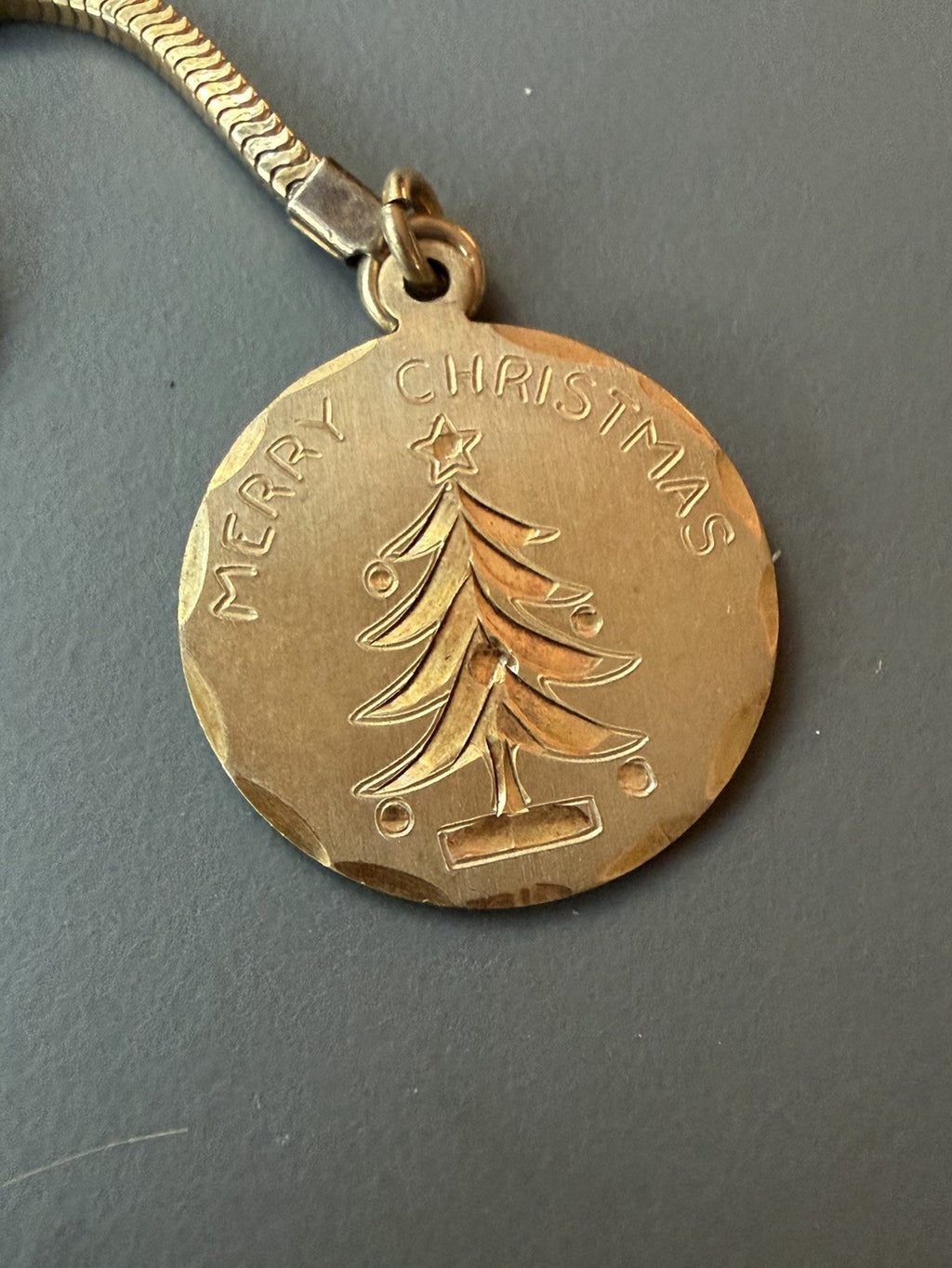 Vintage 12KT Gold Filled Keychain Ring/fob Merry Christmas Tree Elco Round