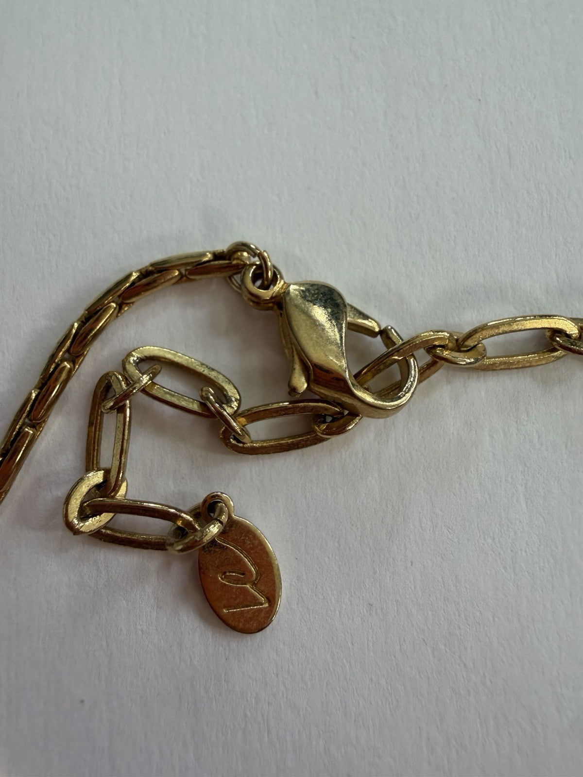 Liz Claiborne Red Pendant Necklace Gorgeous  Gold Tone Chain Signed  16inch VTG