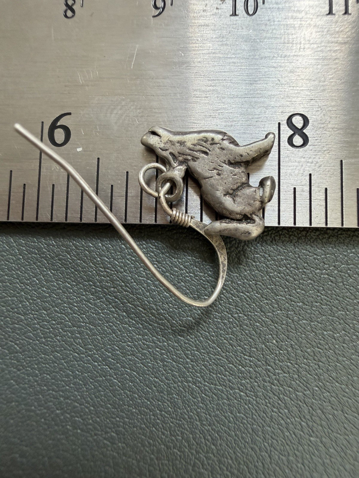 Vintage Sterling Silver 925 HowlingWolf Coyote Hook earrings native Navajo style