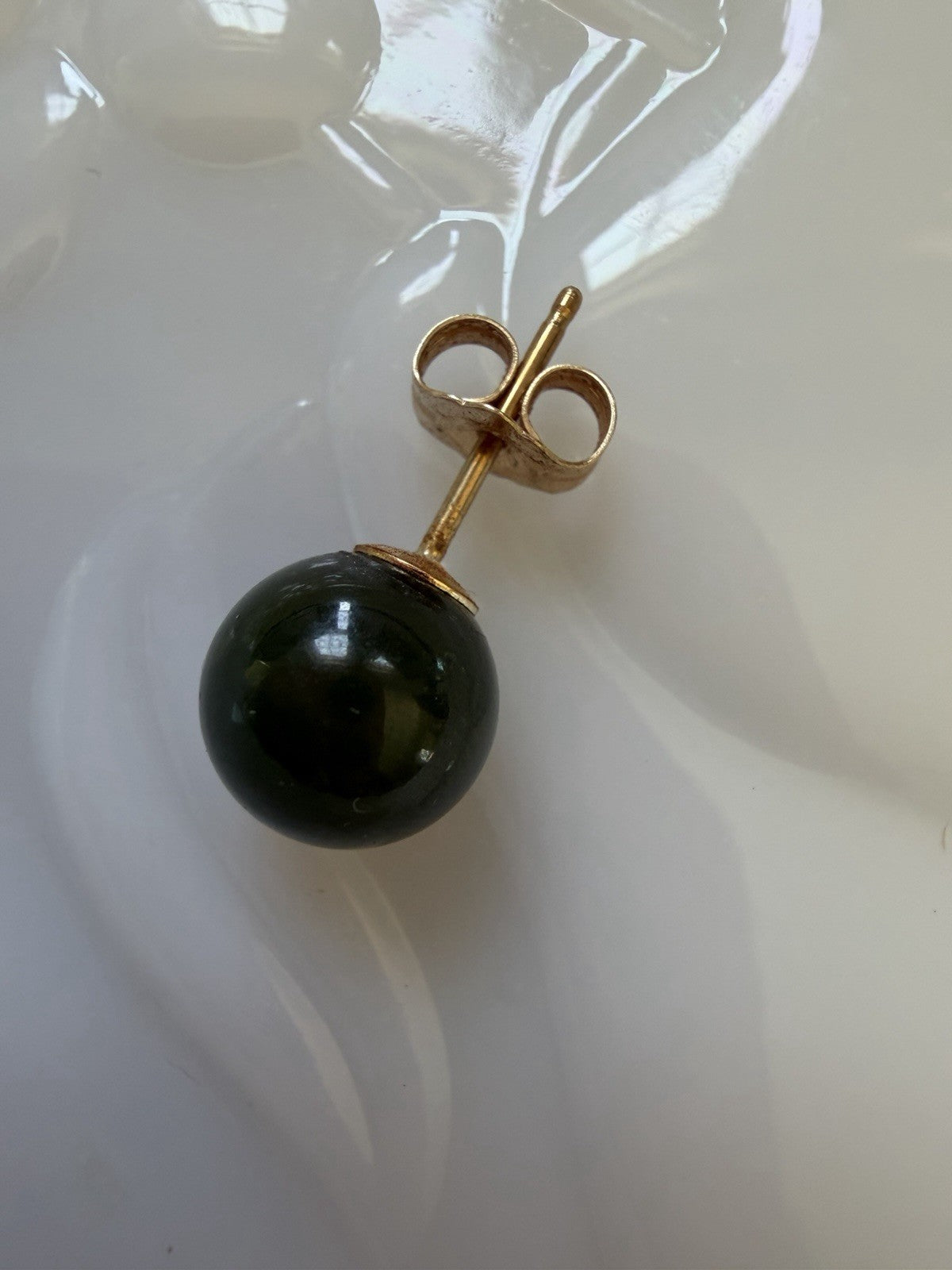 SINGLE 14k Yellow Gold Jade Round Stud Earrings Butterfly Closure Green signed