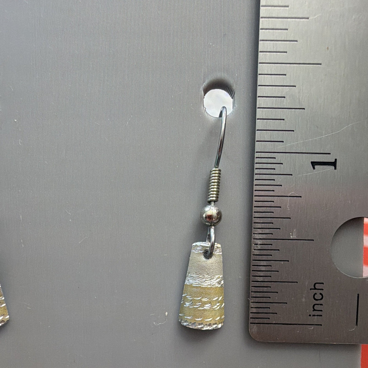 Silver/Gold Tone Trapezoid Dangle Drop Earrings Hook Metal 1 in No Stone