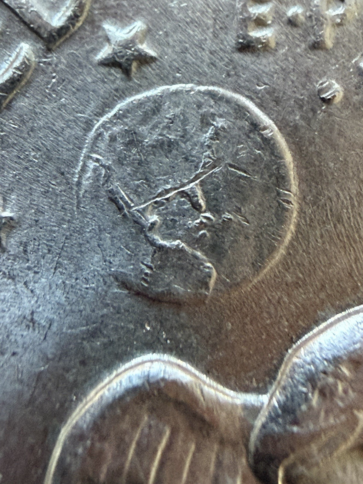 1972 USA  Dollar Liberty Eisenhower Coin Flying Eagle No Mint Type 2 Or 3 ?