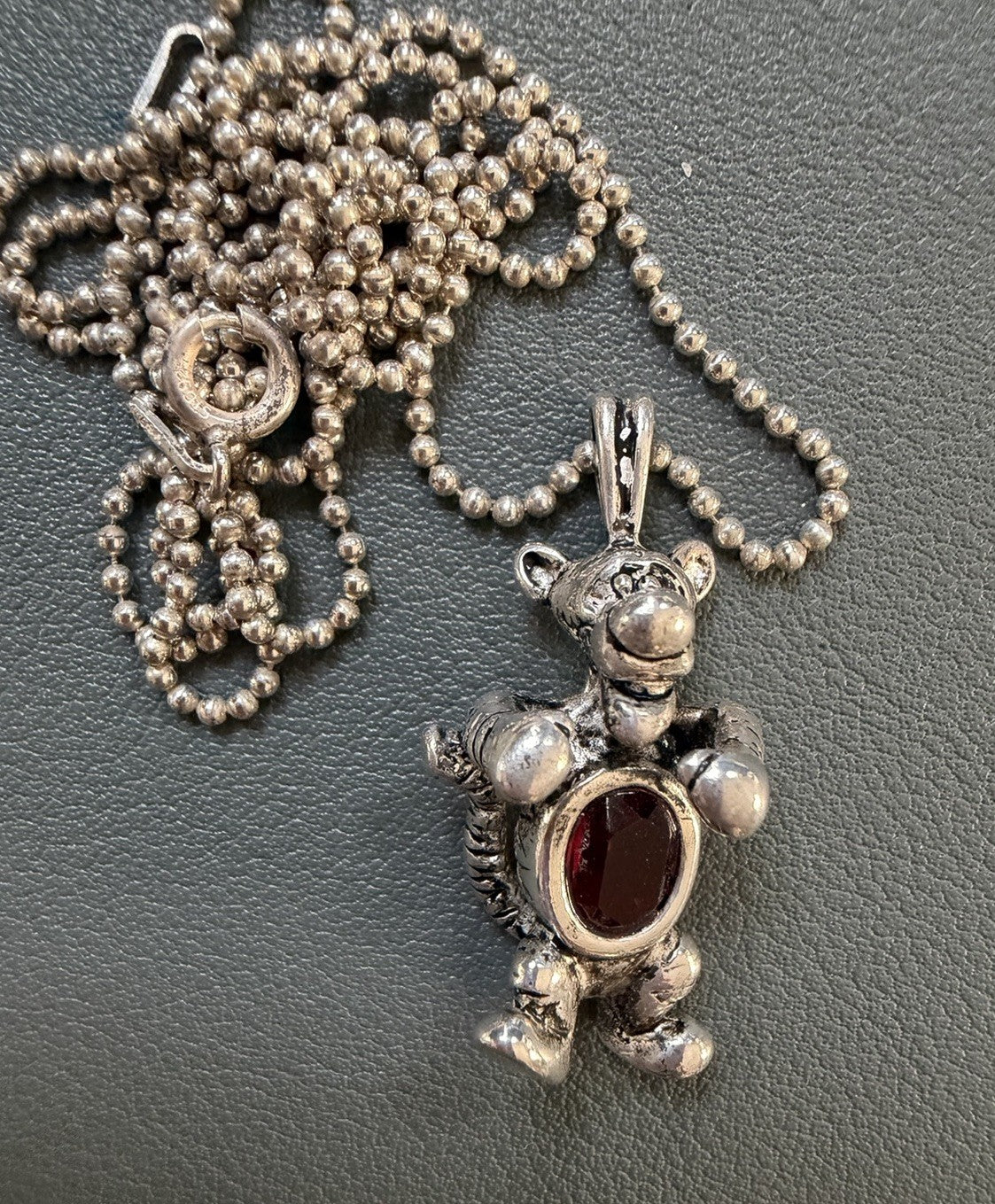 Vintage Disney Tigger Sterling Silver Garnet Belly Pendant Necklace 24”