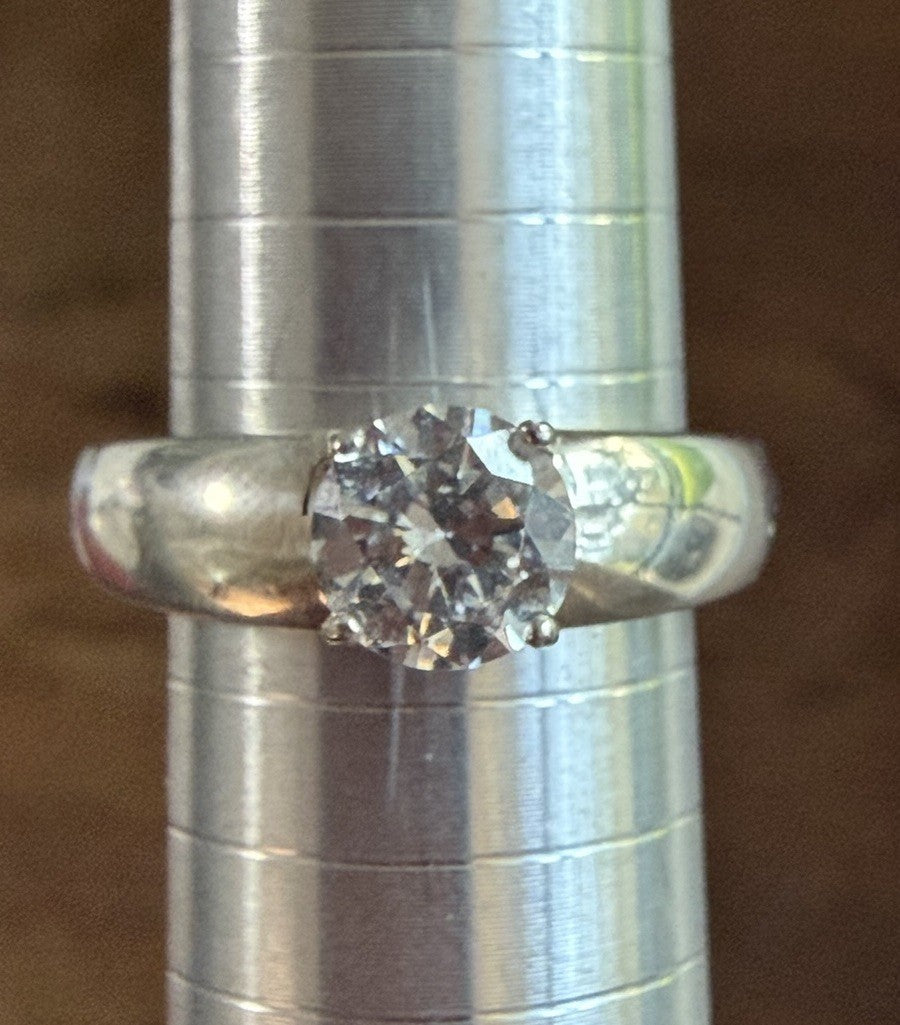 Stunning Engagement Style Sterling Silver 925 Unique Band Ring Size 8