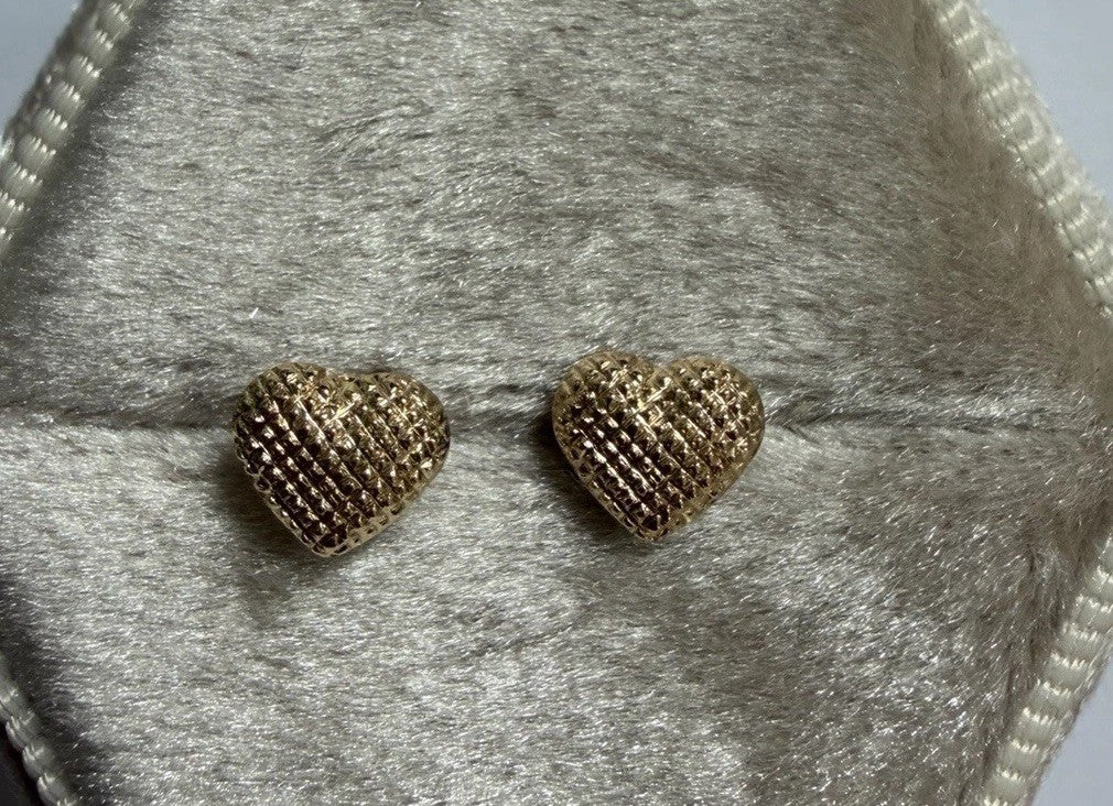 Vintage 14K Yellow Gold Diamond Cut Heart Stud Earrings 0.2g