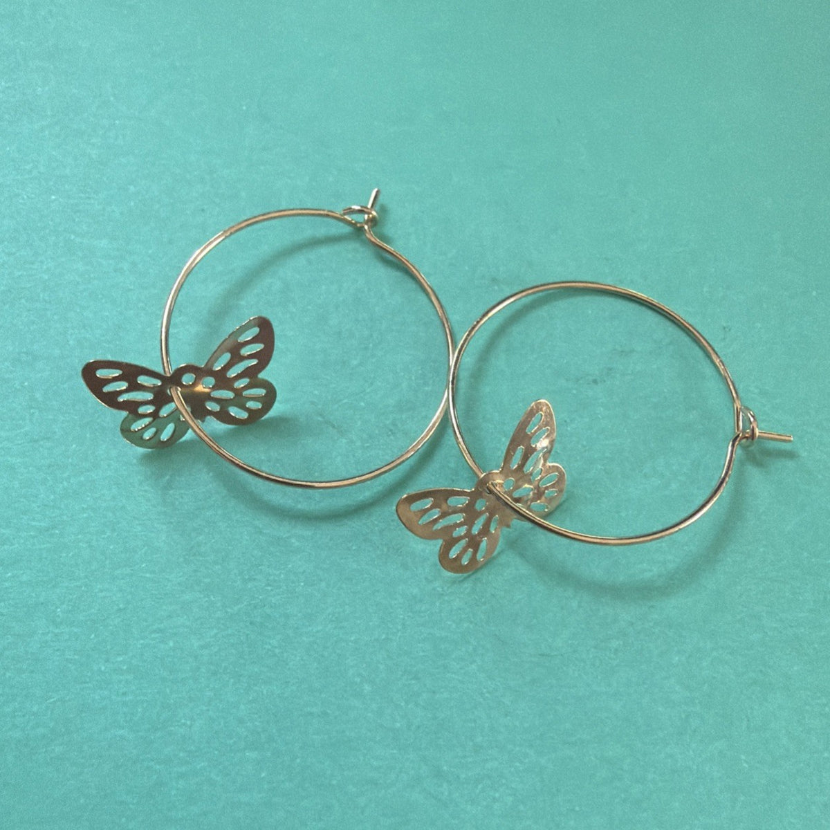 Gold Tone Hoop Earrings Butterfly Dangle Charms Latch Back lightweight 