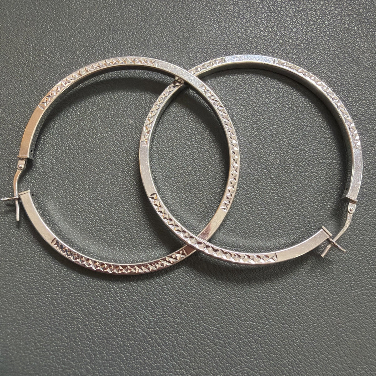 Gorgeous And Light Sterling Silver Diamond Cut Hoop Earrings Signed