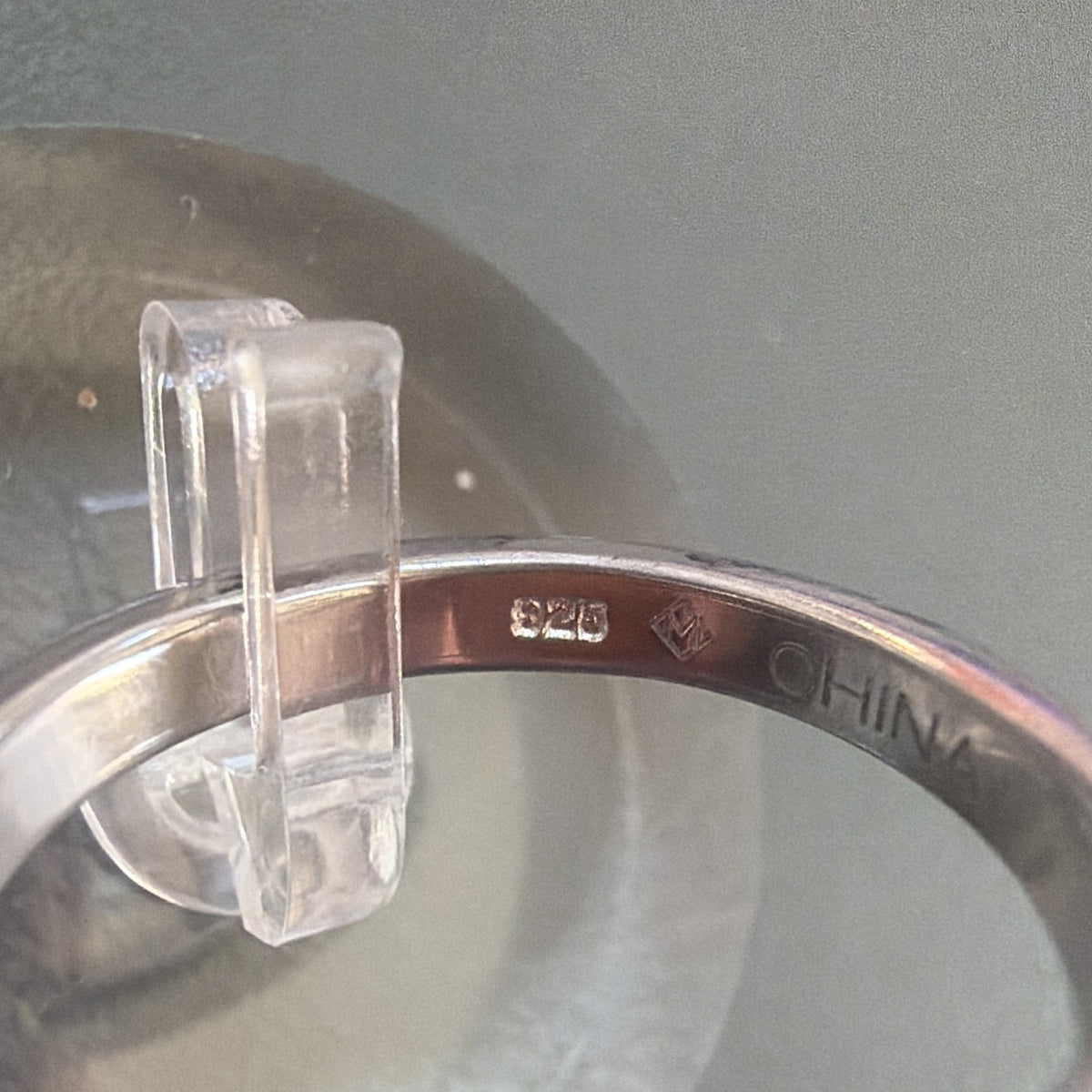 Signed 925 Sterling Silver Channel-Set dark blue Lab Sapphire stackable Ring Sz8