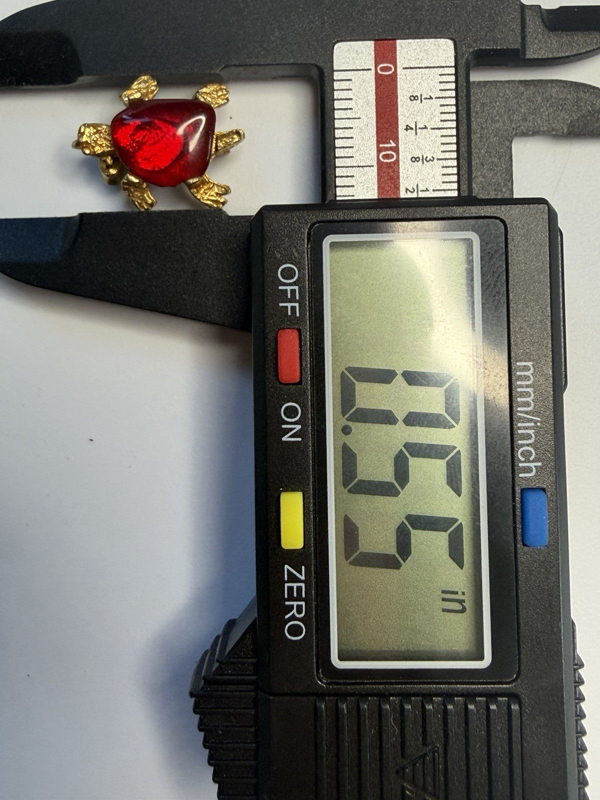 Turtle Petite Pin Brooch Gold Tone Red Rhinestone  Animal Insect Theme 0.55in