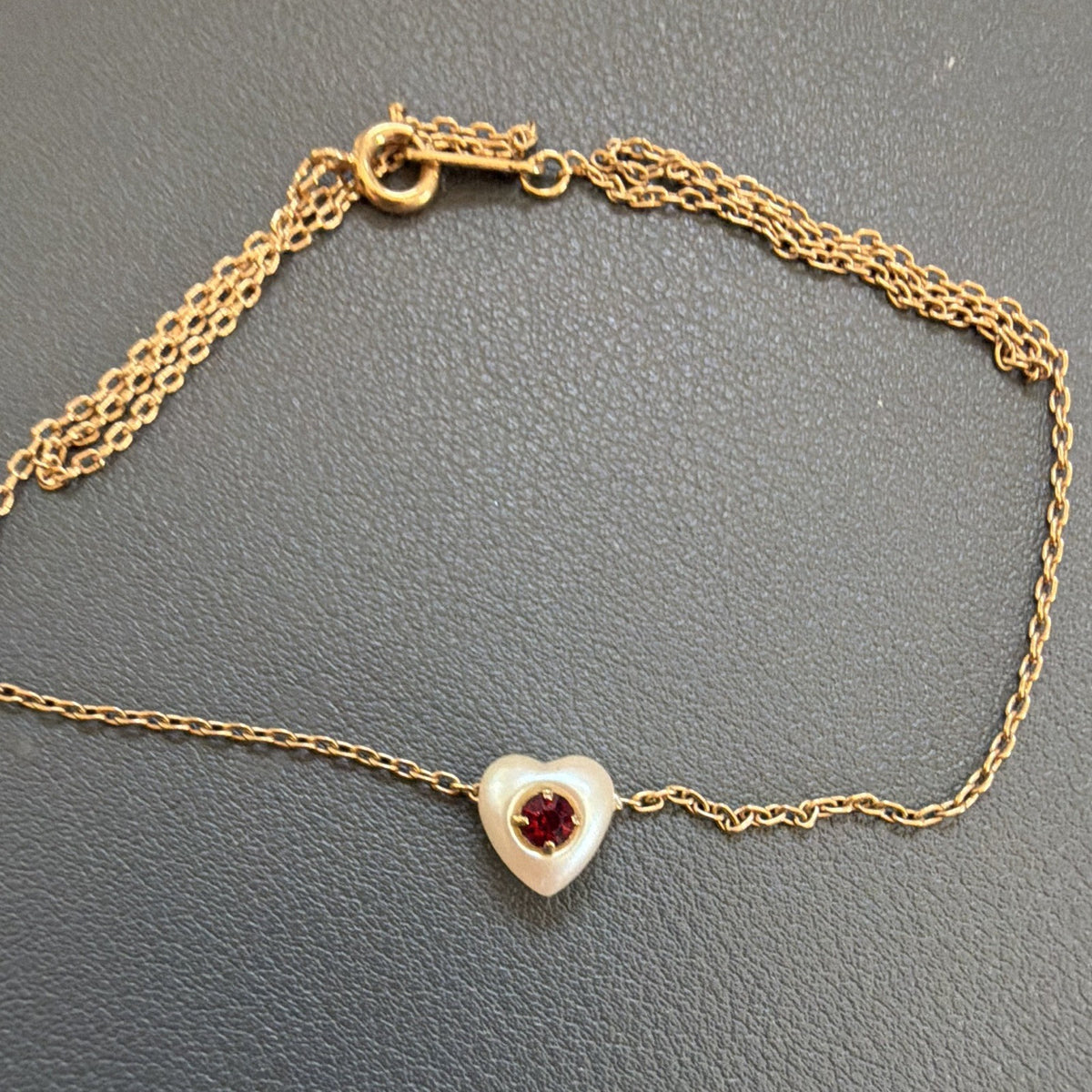 Avon Signed Gold Tone Cable Chain Necklace Heart Red Stone Bezel Pendant 15in