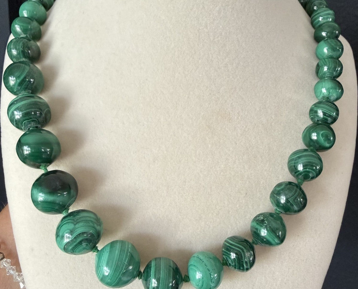 Vintage Malachite Graduated Necklace, Hand Knotted Barrel Clasp 22inch 143g