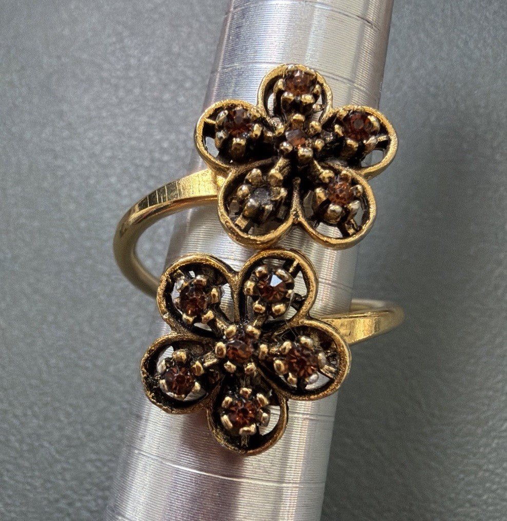 Gold Toned Flower Floral Bypass Ring With Amber Or Garnet Colored Stones Sz 8