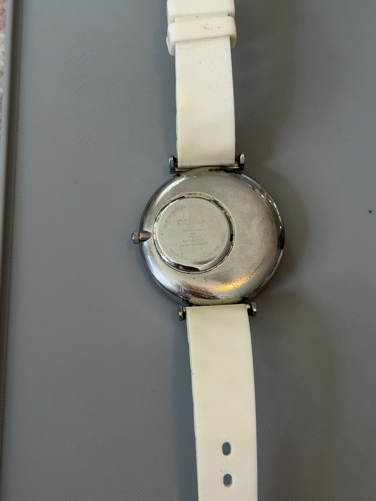 Vintage Disney Minnie Mouse White Rubber Quartz Analog Watch Not Running