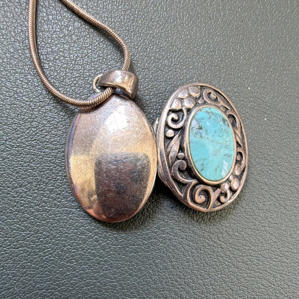 925 Sterling Silver Oval Turquoise Locket Pendant Necklace 18in Snake Chain 