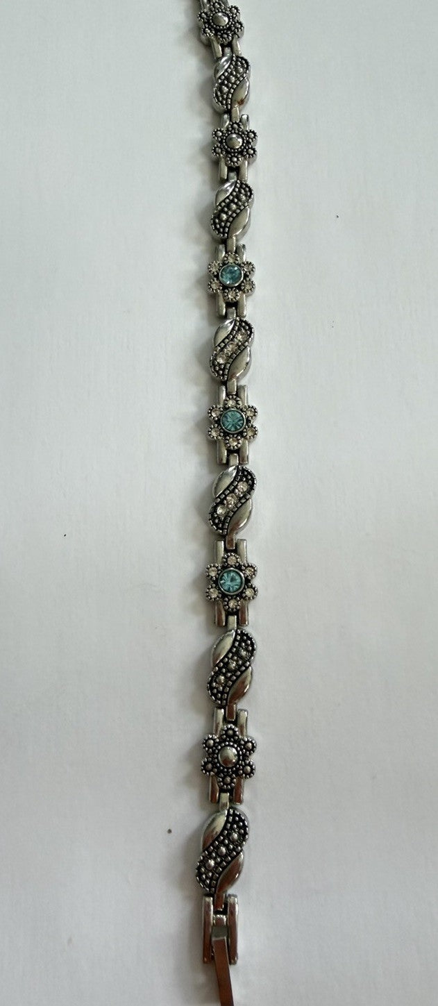 Silver-Tone Metal Chain Bracelet with Blue Flower Accents Floral Theme
