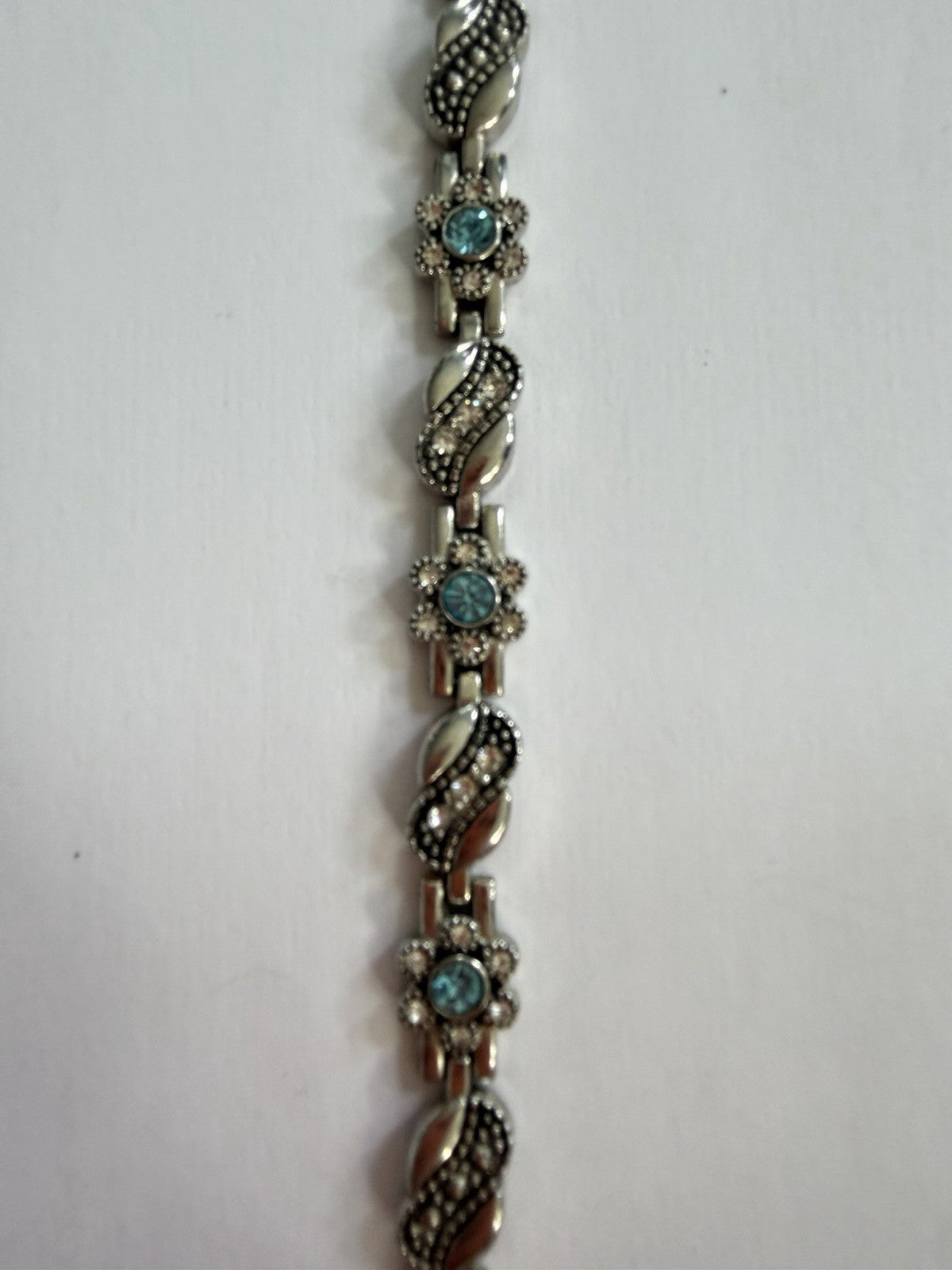 Silver-Tone Metal Chain Bracelet with Blue Flower Accents Floral Theme