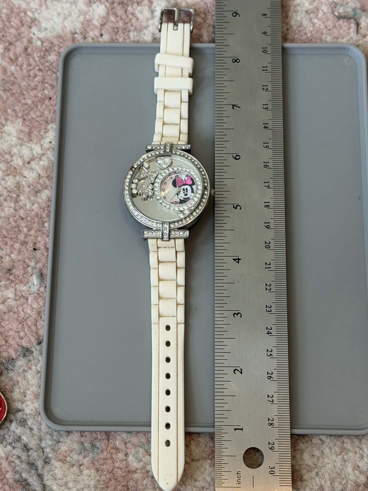 Vintage Disney Minnie Mouse White Rubber Quartz Analog Watch Not Running