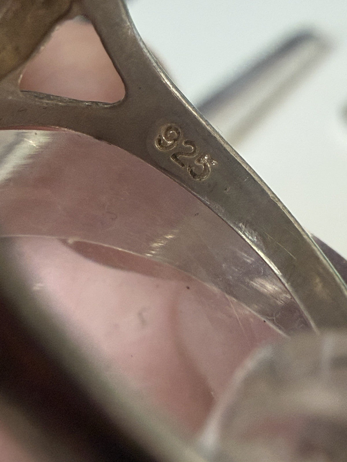 Peru 925 Sterling Silver Engraved “Mom” Heart Band Ring Signed Sz 7 