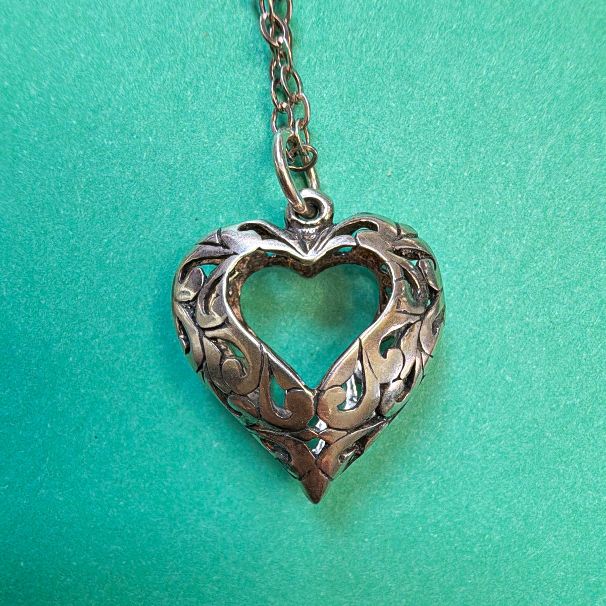 Jezlaine 925 Sterling Silver Openwork Filigree Heart Pendant Necklace 24inch 
