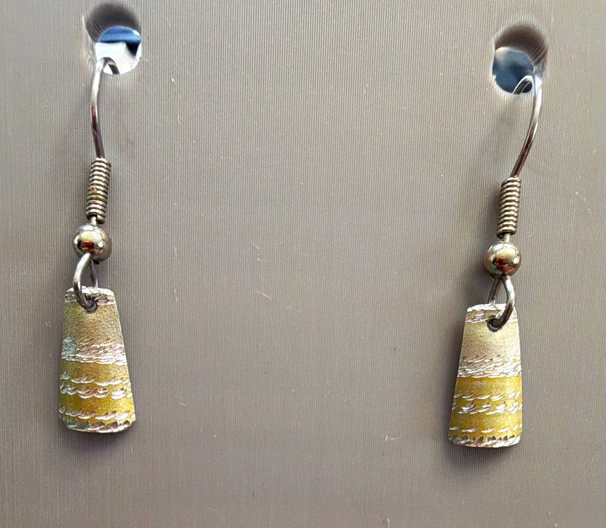 Silver/Gold Tone Trapezoid Dangle Drop Earrings Hook Metal 1 in No Stone